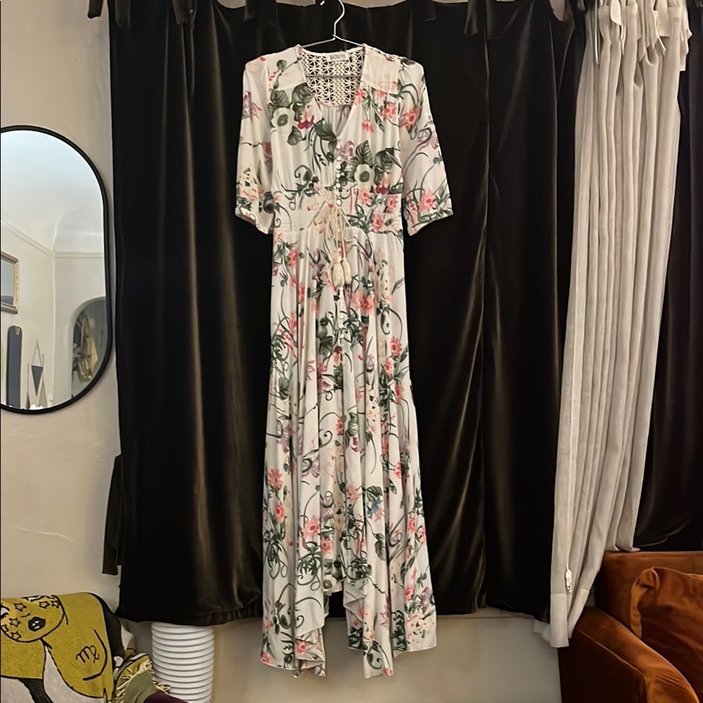 Showpo Floral Maxi Dress size 8